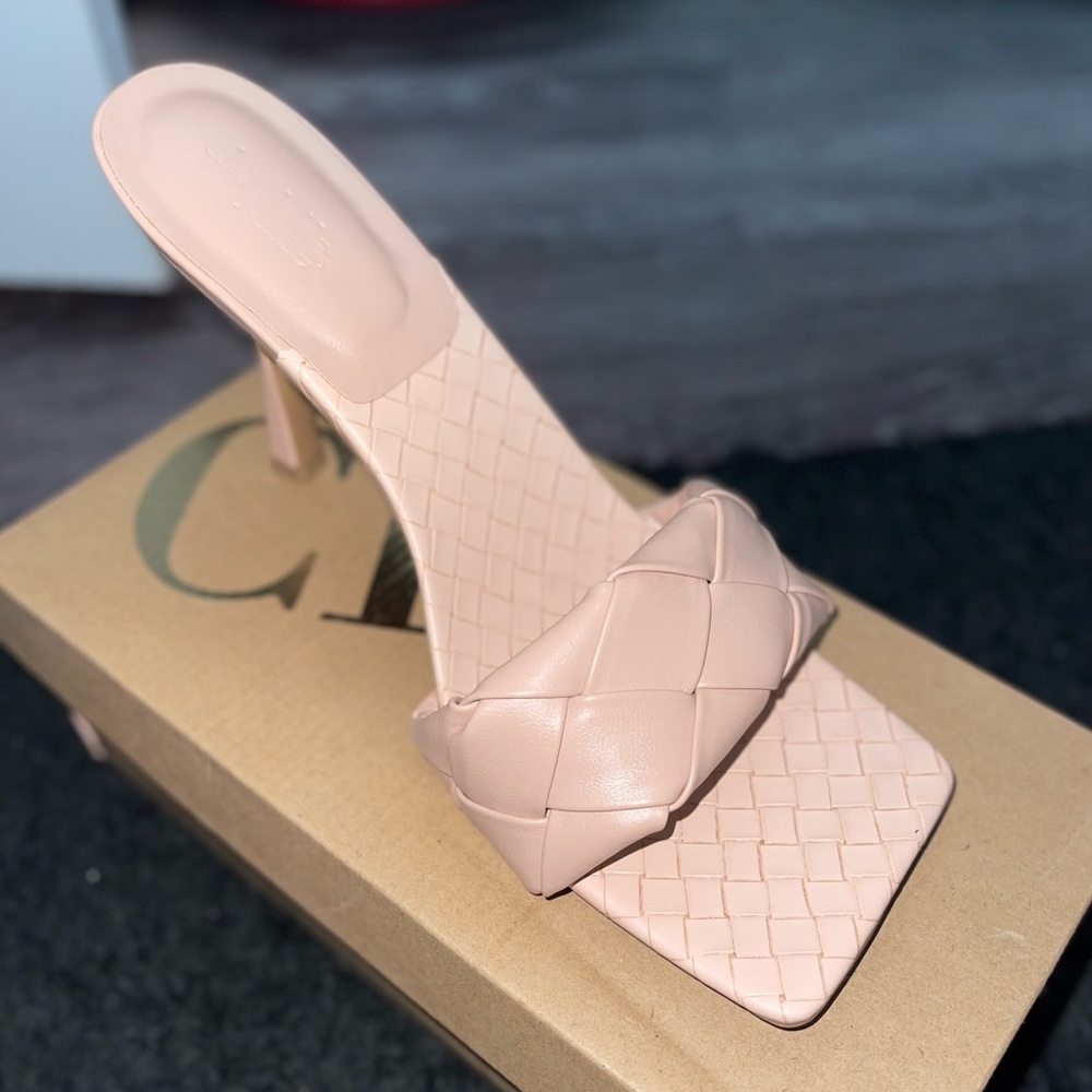 Nude Heel